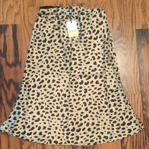 Chic Black and Tan A-Line Midi Skirt for Resort Wear